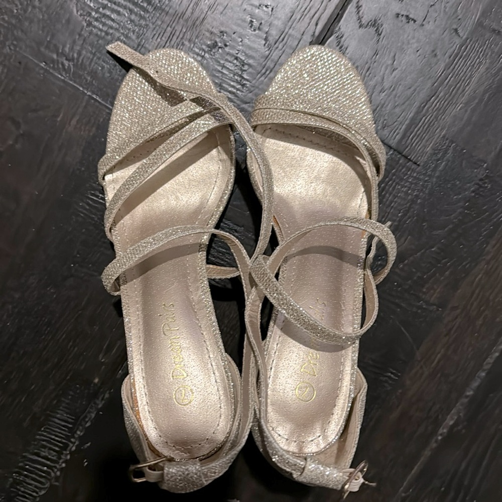Gold party sandal
